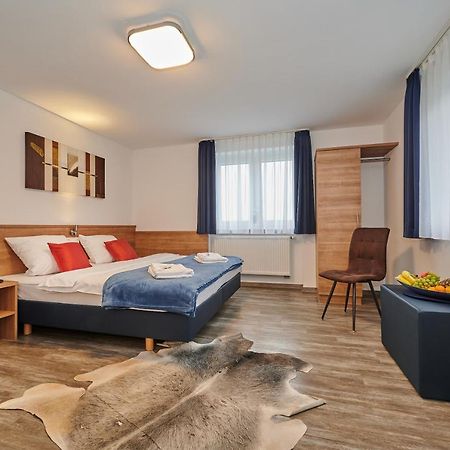 Sunny Hotel Straubing Exteriör bild
