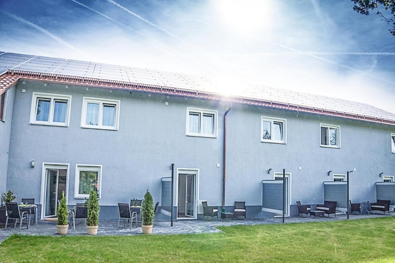 Sunny Hotel Straubing Exteriör bild