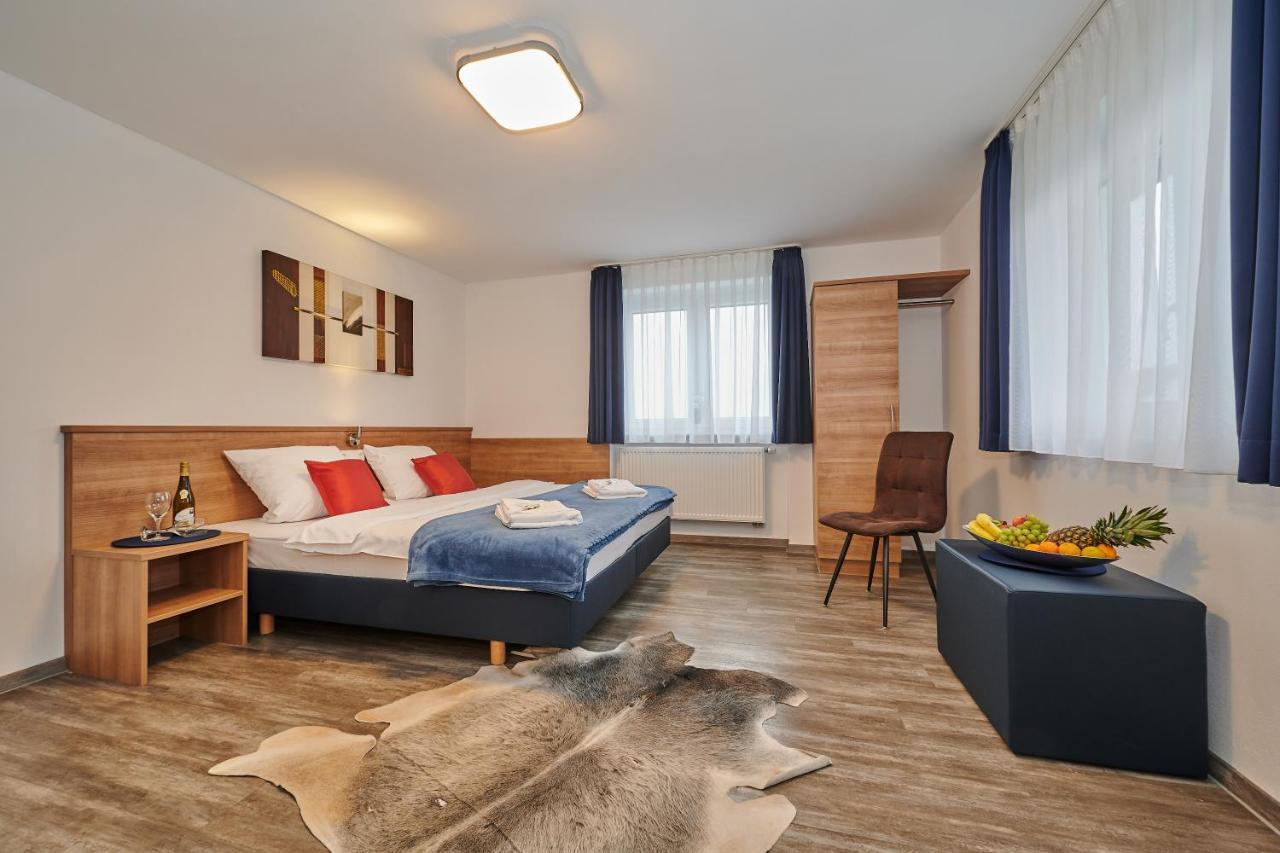 Sunny Hotel Straubing Exteriör bild